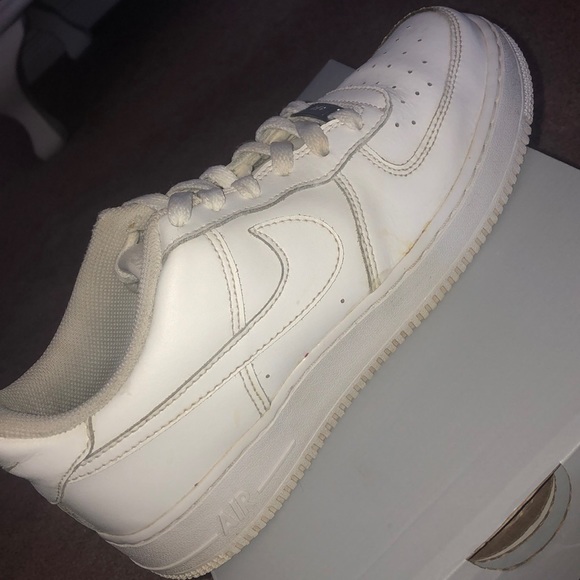 Size 7Y woman’s/girls af1 - Picture 6 of 8